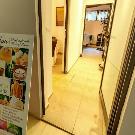 Апартаменты Belvedere 1bedroom With Kitchen